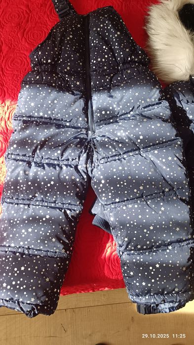 Vând geaca și pantaloni îmblăniți Reserved