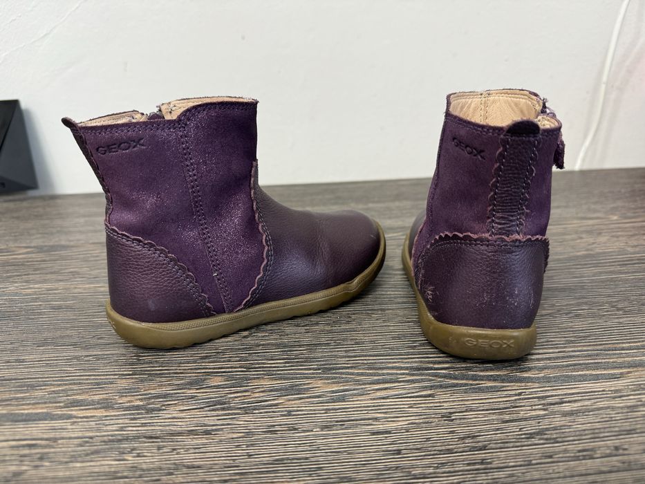Продам детские сапожки Geox