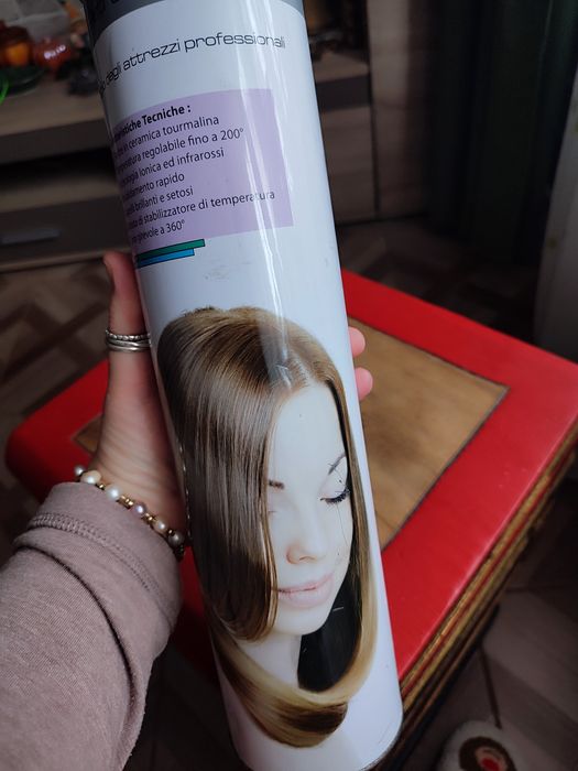 Placă de indreptat părul.