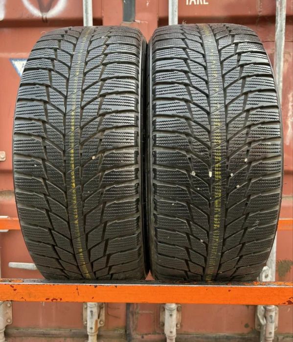 Трианжел пара 235 45 Р18 2штуки