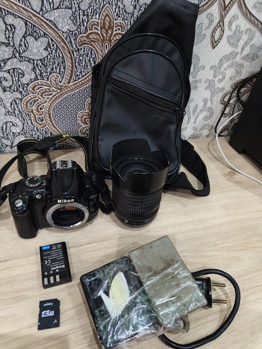 Nikon D5000 Full