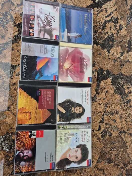 Vand Lot 40 CD cu muzică clasică mixta made in Germany 

Artiști:

- F