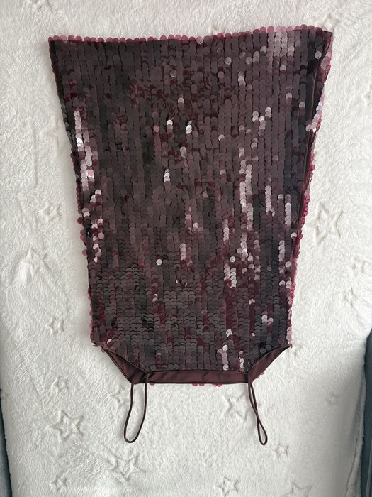 Официлана червена рокля STRADIVARIUS и Розова рокля на марката LUSY