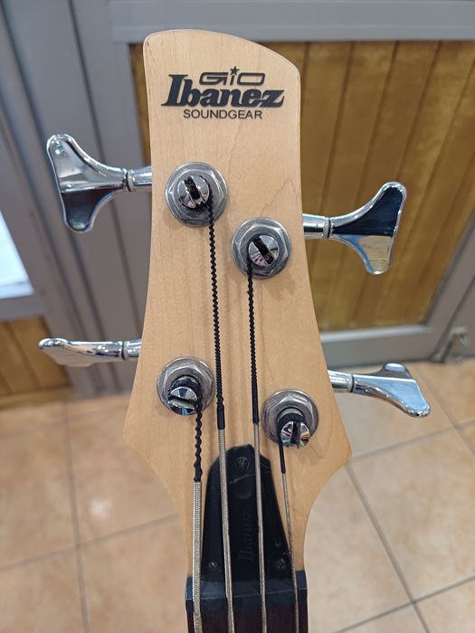 Chitara Bass Ibanez GIO Soundgear GSR 200