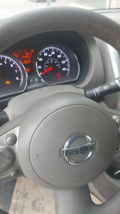 Нисан  верса 2011