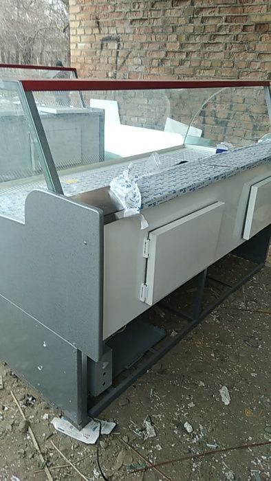 Витринных холодильник