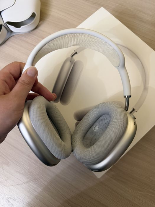 Продам Airpods Max 1 поколения