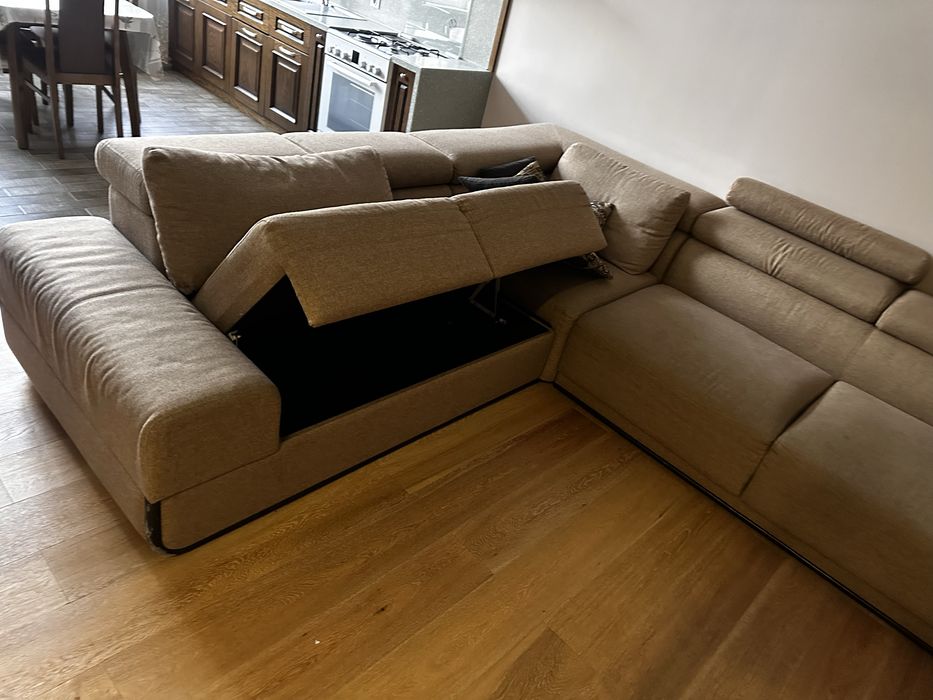 Диван угловой в хорошем состоянии