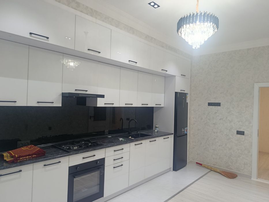 Uy sotiladi yangi qurilgan xich kim yashamagan