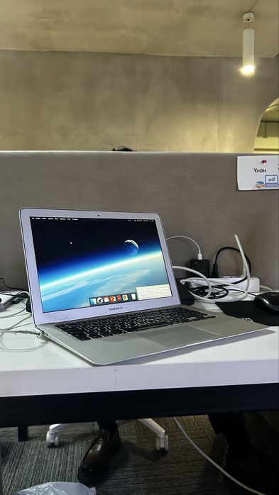 Macbook Air 13’, i5, 128 GB SSD