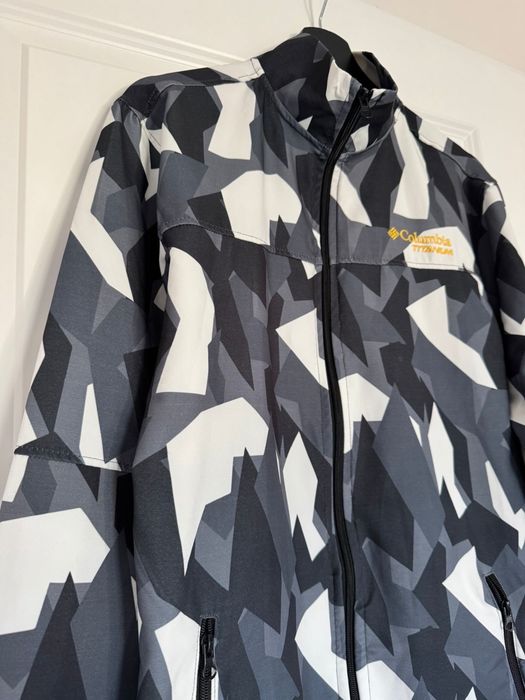 Geacă Columbia Titanium cu model de camuflaj geometric -M