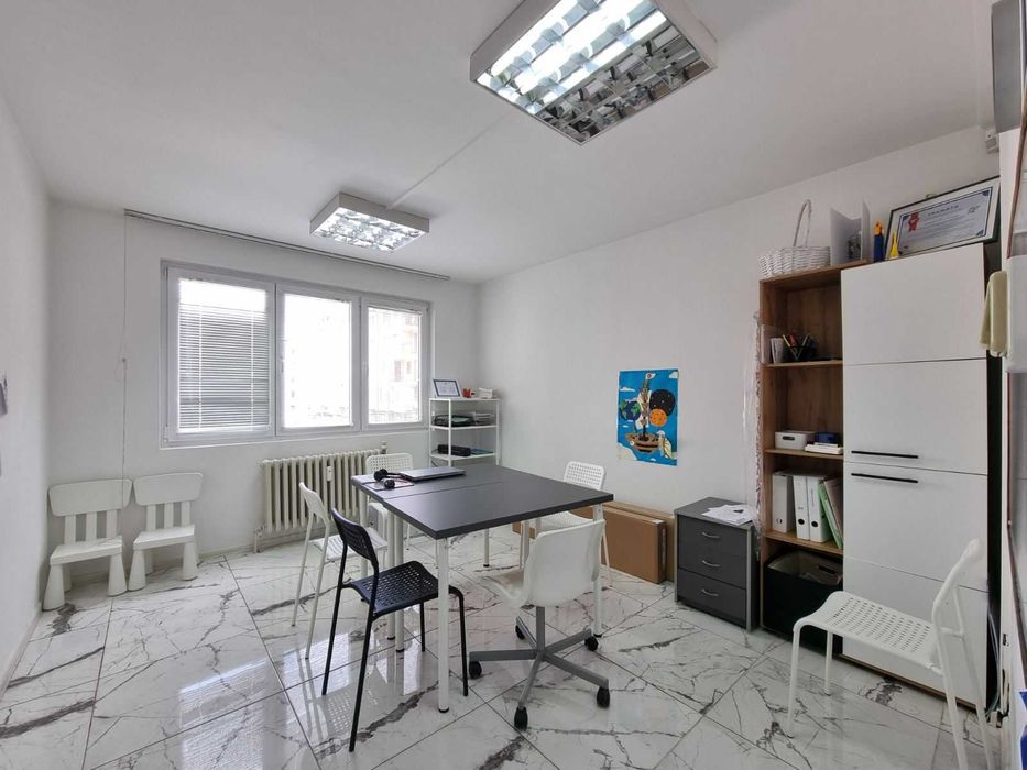 Продава се Тристаен апартамент в София, Стрелбище - 120 кв.м за 2750 €/кв.м - Снимка #2