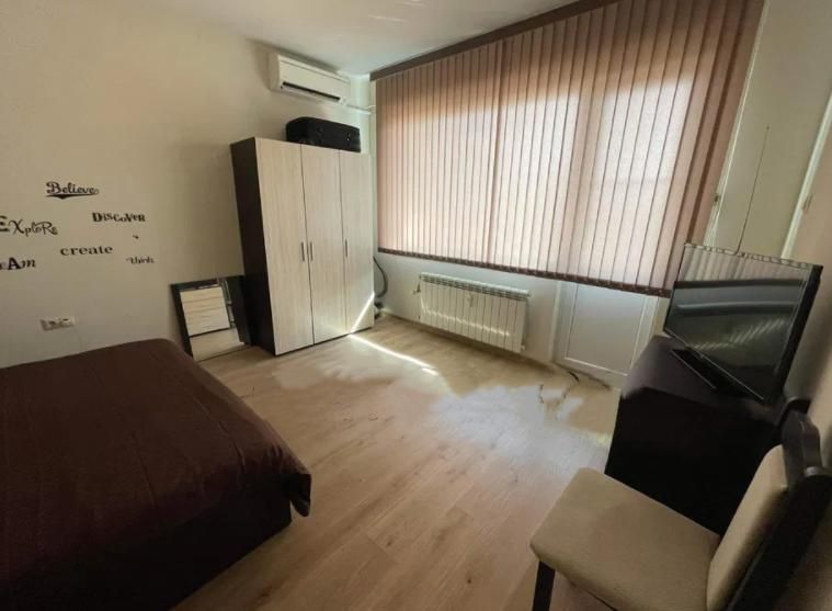 Дава се под наем Едностаен апартамент в София, Хиподрума - 37 кв.м за 536 € - Снимка #1