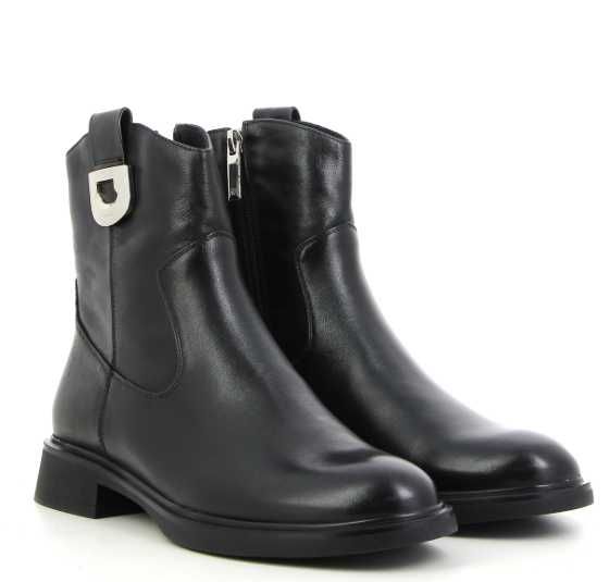 Vând urgent pantofi