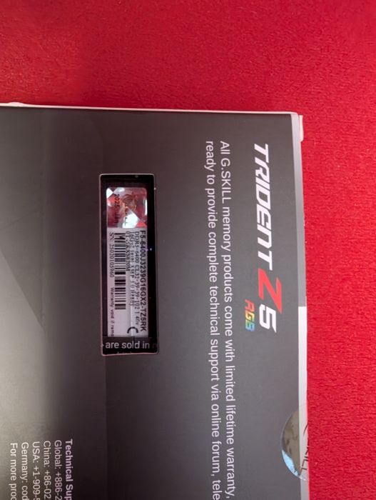 32GB (2x16GB) DDR5 RAM: G.Skill Trident Z5 RGB, DDR5-6400 CL32
