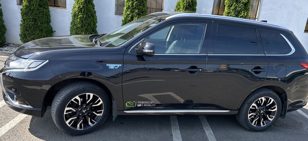 Mitsubishi Outlander 2.0 hibrid plug in