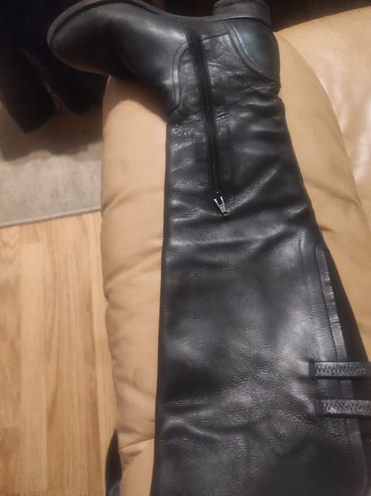 Дамски ботуши, 37 номер.Видоки, кожени, с топла подплата.