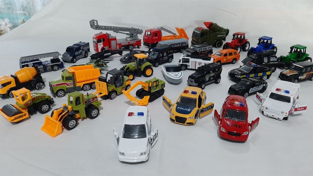 Машинки детские разные