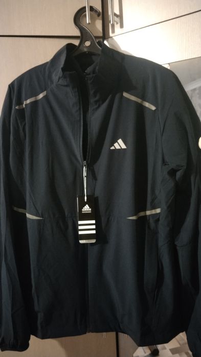 Продам спортивный костюм