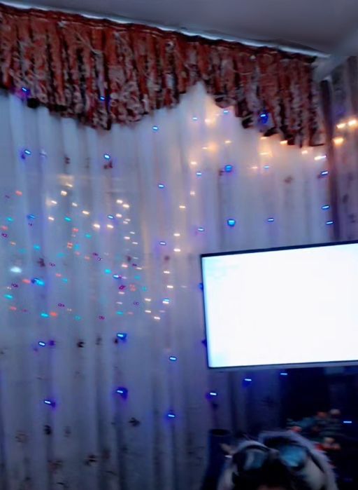 Продам шторы тюль в отличном состоянии использовали 2года