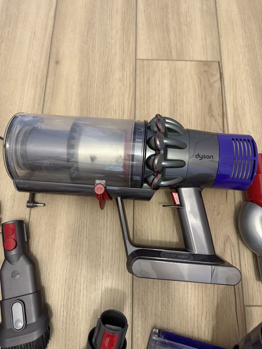 Aspirator vertical Dyson V10 Absolute