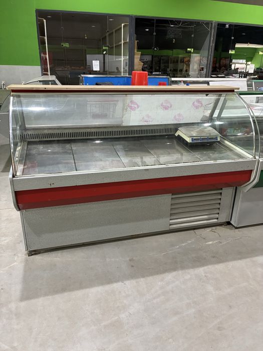 Продаётся Витриные Холодильники