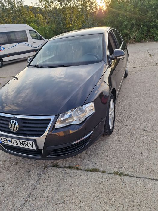 Vând passat b6 berlină