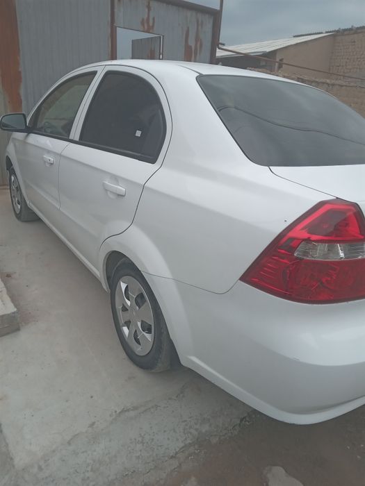 Nexia 3 Ravon sotildi holati yaxshi texnik ishi yuq 1 kriloda petno