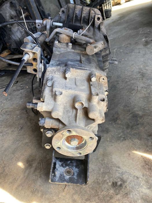 Cutie viteze IVECO DAILY 2.3 MULTIJET 5 VITEZE  (8868913 8868879)