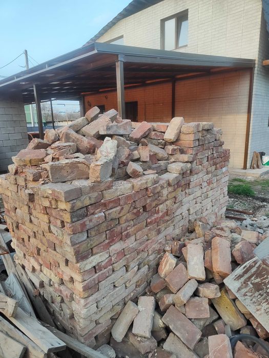 Продам Кирпич красный б/у в