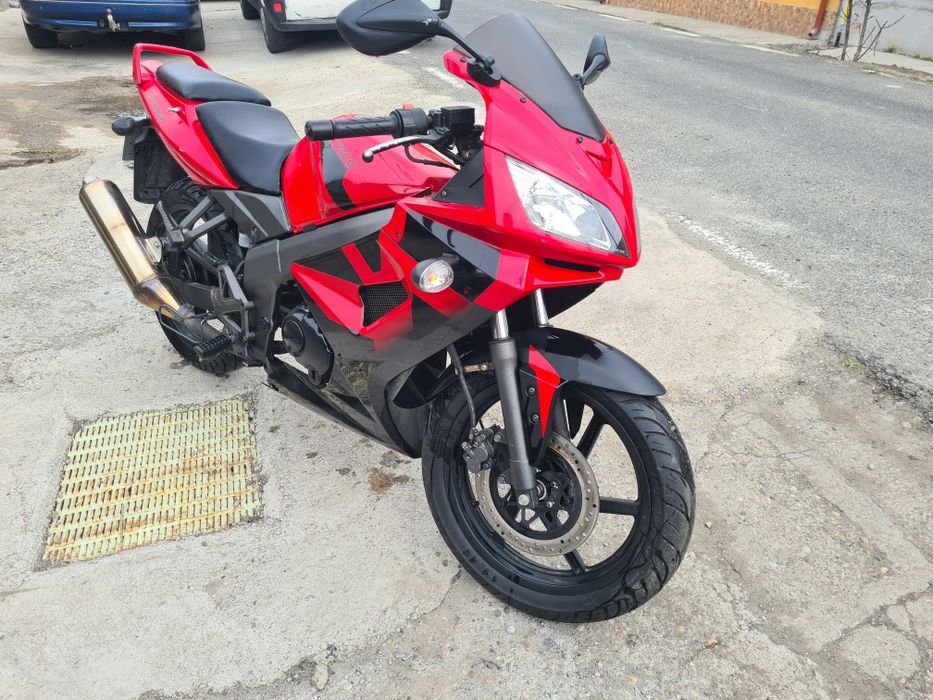 Vând Motor Kymco 125cc din 2008