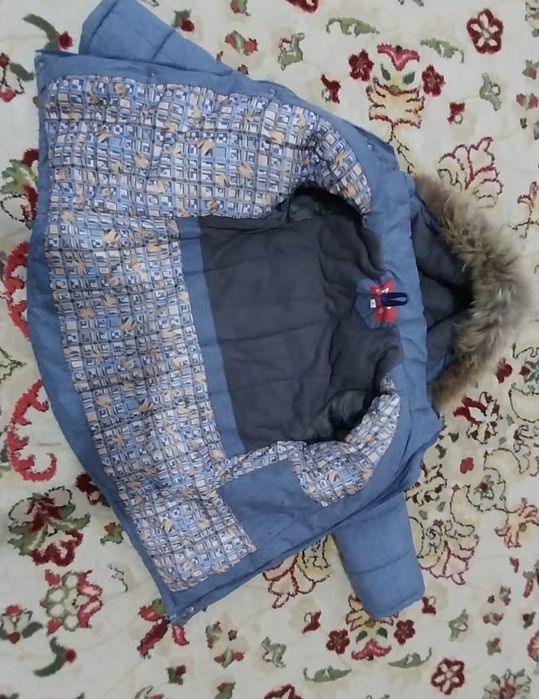 Продам зимний куртку на 8-9 лет
