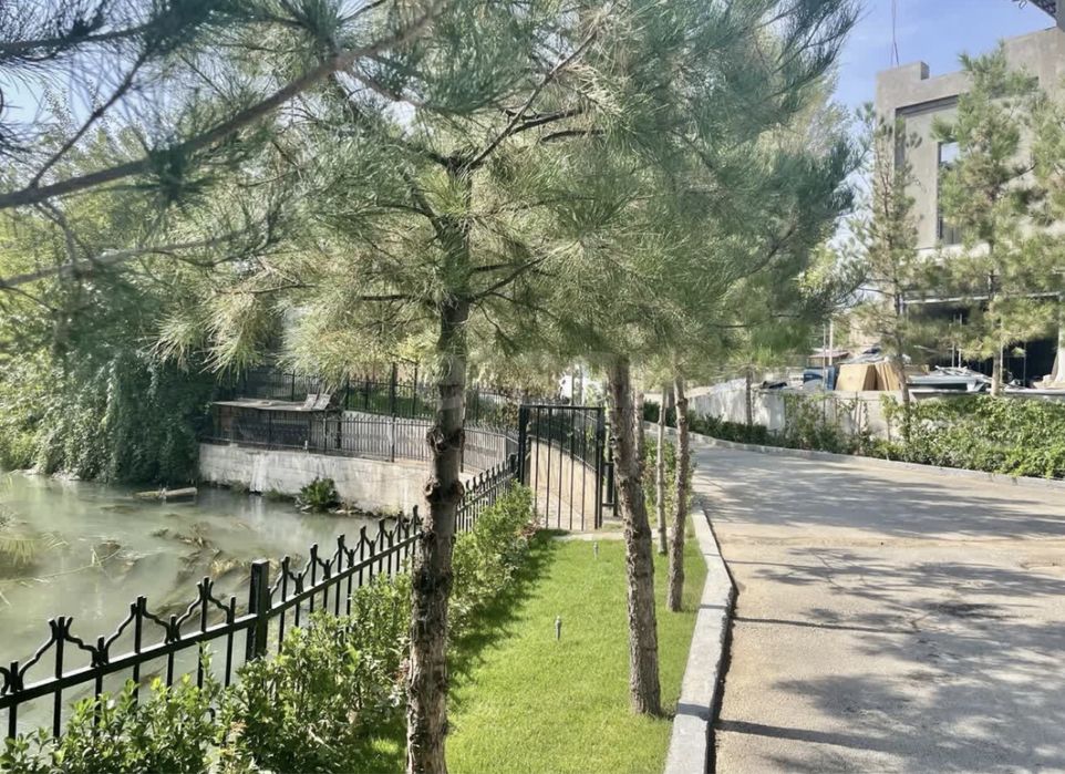 Циалковская 9,5 соток на берегу воды