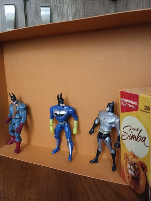 Продам игрушки. .