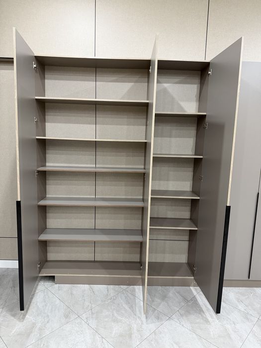 Продам срочно шкафы