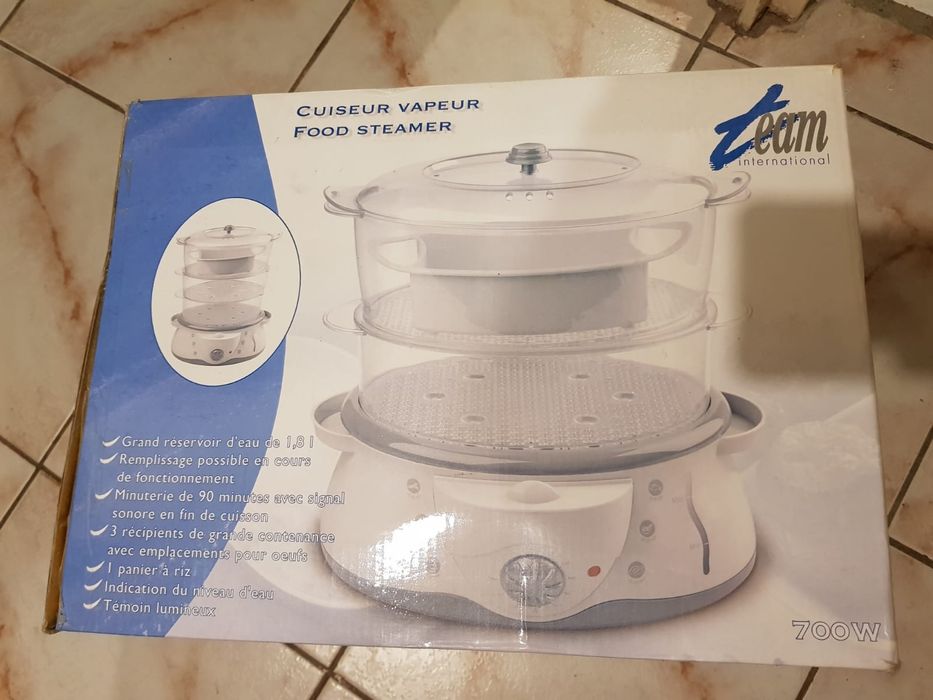 Aparat de gatit cu aburi, marca Team International, 700W