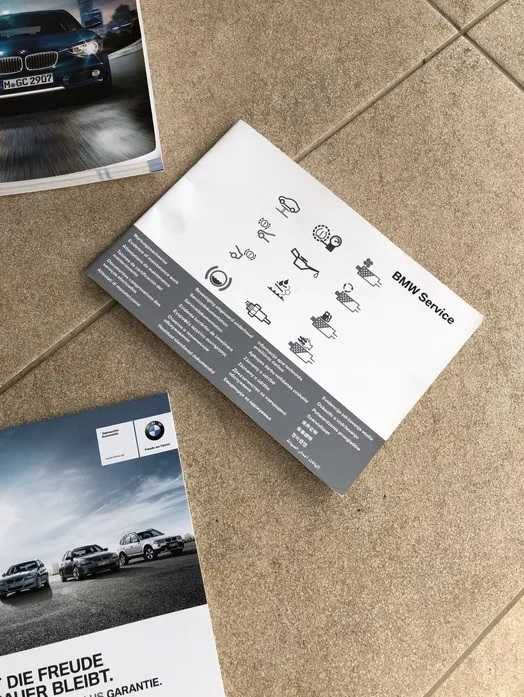 Caiet service revizii BMW