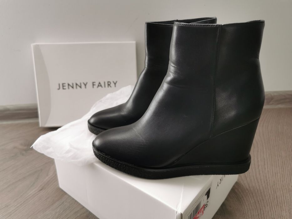 Дамски боти на платформа