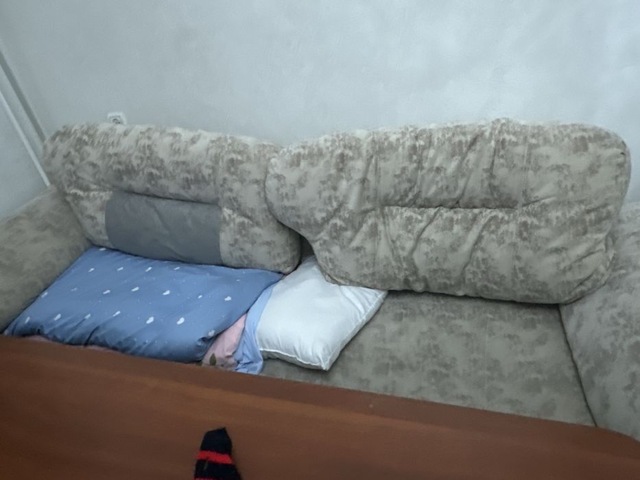 Диван даром заберите срочно
