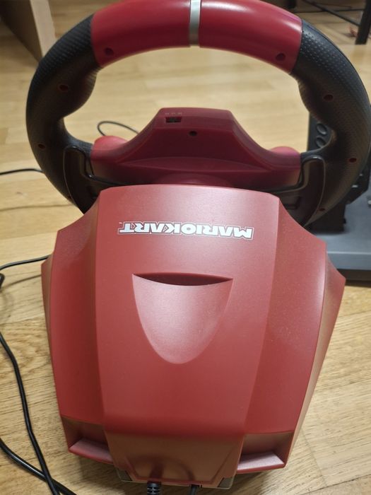 Vând urgent volan Nintendo Switch Mario Kart,Hori!