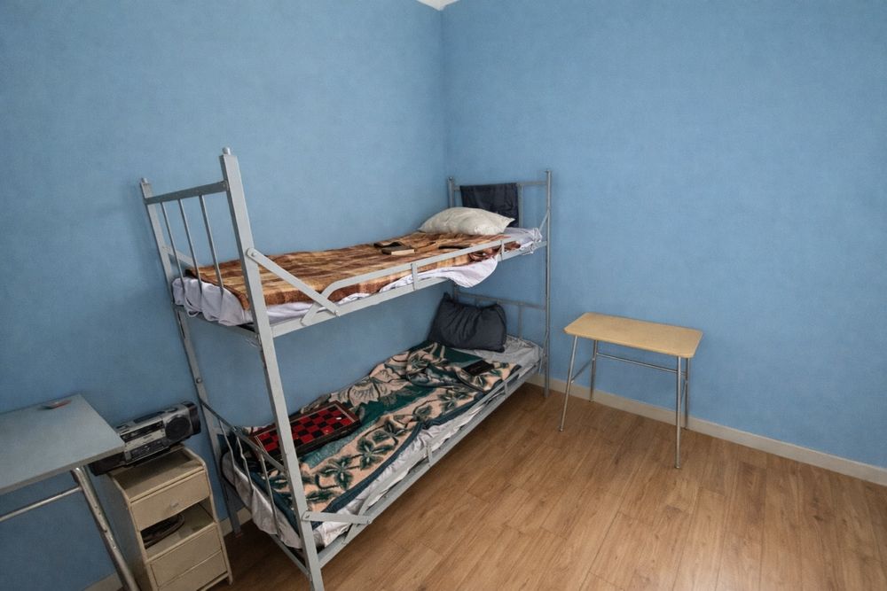 Pat metalic cu saltea