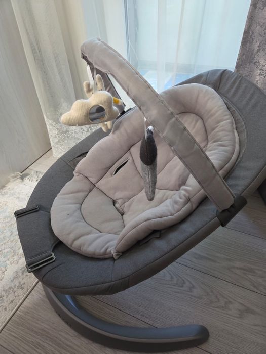 Продам детский шезлонг и ходунки