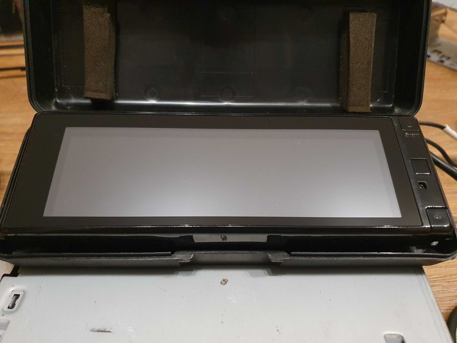 Продавам JVC KD-AVX55