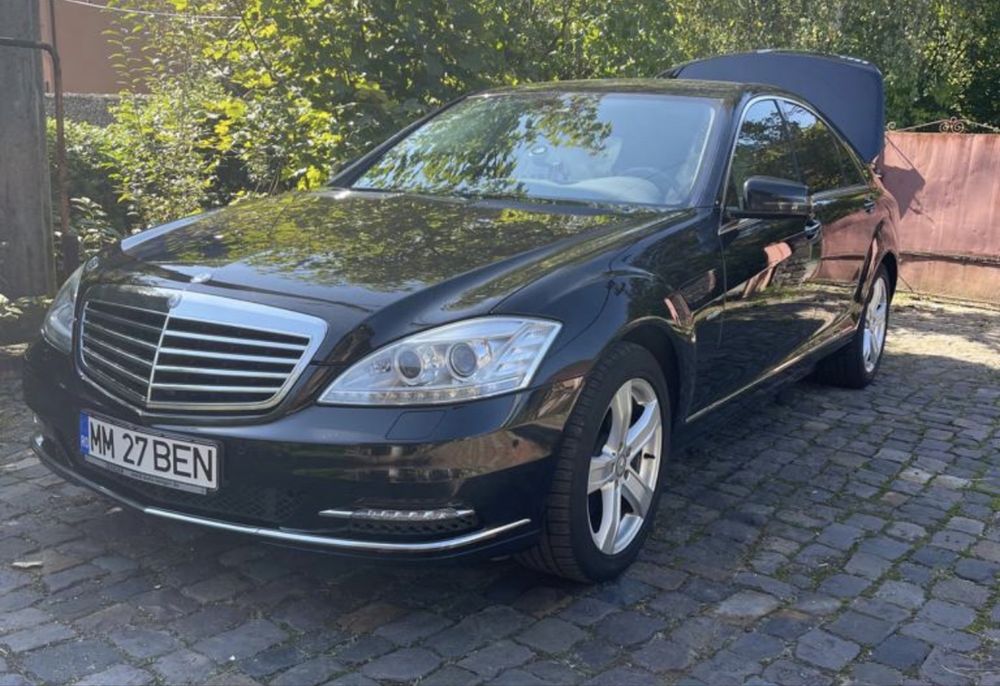 Mercedes-Benz S