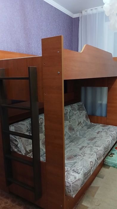 Двухъярусная кровать с диваном