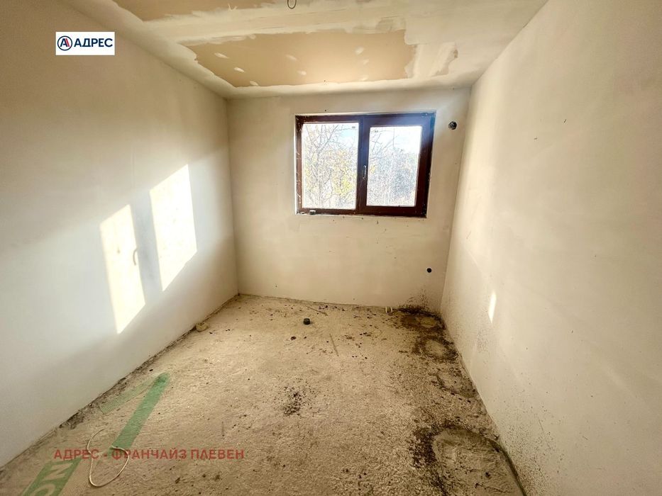 Продава се Къща в Враца, Студентски град - 200 кв.м за 767 €/кв.м - Снимка #7