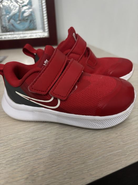 Adidasi Nike, marimea 22