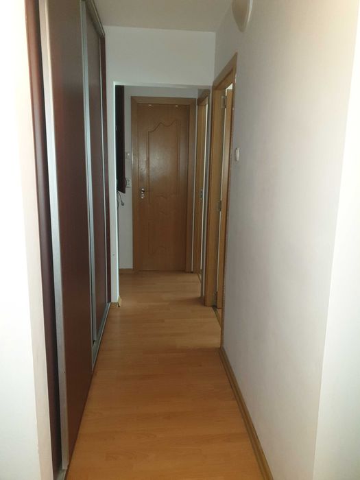 Inchiriez apartament 3 camere 9 Mai
