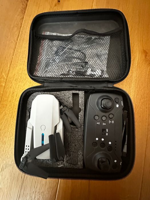 Дрон детски с камера