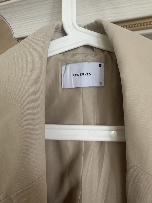 Продам  женский тренч,